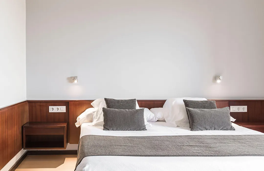 Hotel Emporda-1